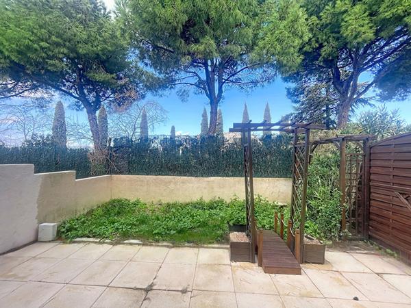 A VENDRE MAISON T4 4 PIECES  TERRASSE JARDIN GARAGE 13015 MARSEILLE LA VISTE