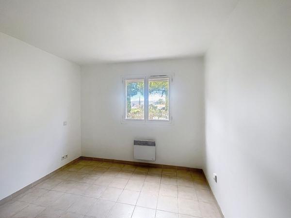 A VENDRE MAISON T4 4 PIECES  TERRASSE JARDIN GARAGE 13015 MARSEILLE LA VISTE