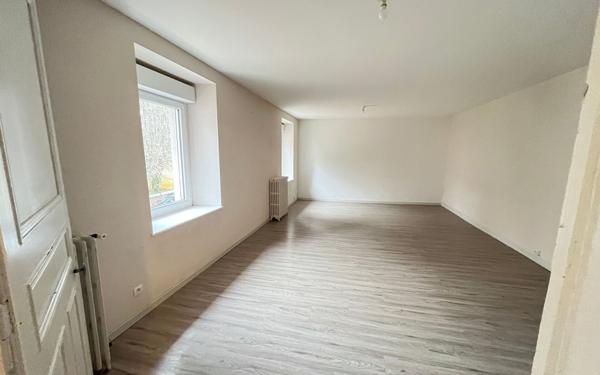 Appartement à louer    4 pièces • 104 m2 Saulxures-sur-Moselotte