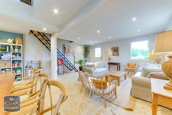 Maison à louer 6 pièces 168.01m²