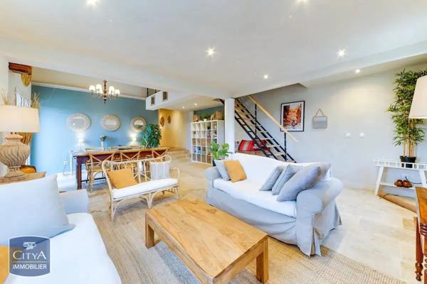 Maison à louer 6 pièces 168.01m²