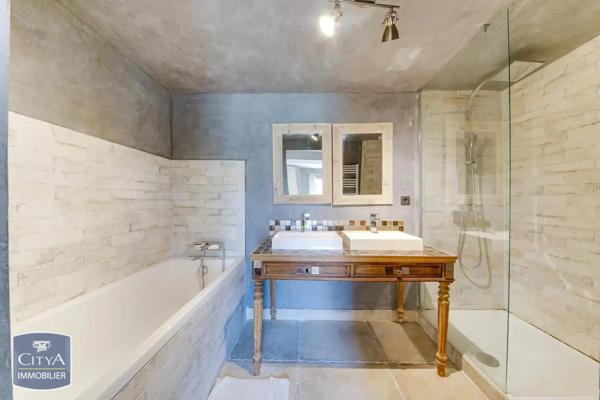 Maison à louer 6 pièces 168.01m²