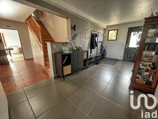 Maison traditionnelle 9 pièces de 230 m² à Préaux (76160)