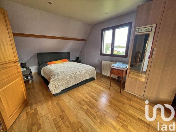 Maison traditionnelle 9 pièces de 230 m² à Préaux (76160)