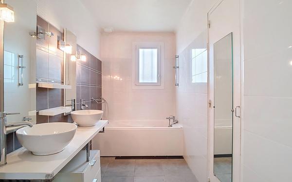 Maison à vendre    5 pièces • 112 m2 Saint-Sébastien-sur-Loire