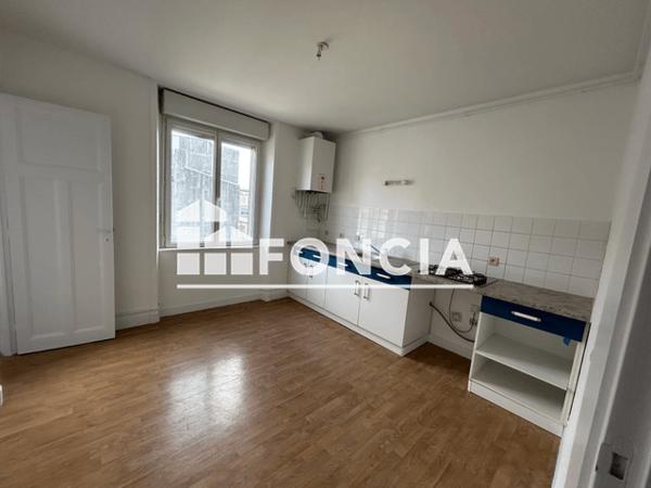Location Appartement 3 pièces 84.15 m² - 8 RUE DU TELEGRAPHE Brest 29200