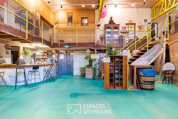 Bâtiment industriel rénové avec volumes exceptionnels et potentiel d’aménagement