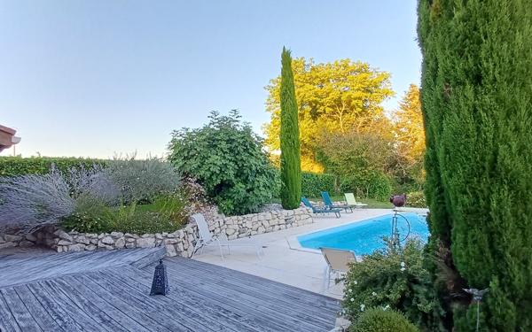 Maison à vendre    6 pièces •  Meximieux