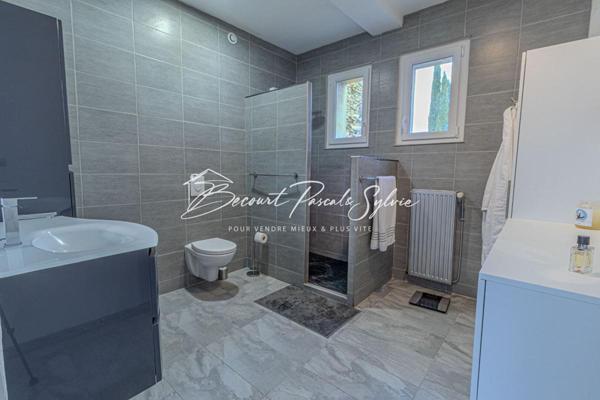 MAISON DE VILLE Vedène centre 7 pièce(s) 144 m2, grand confort