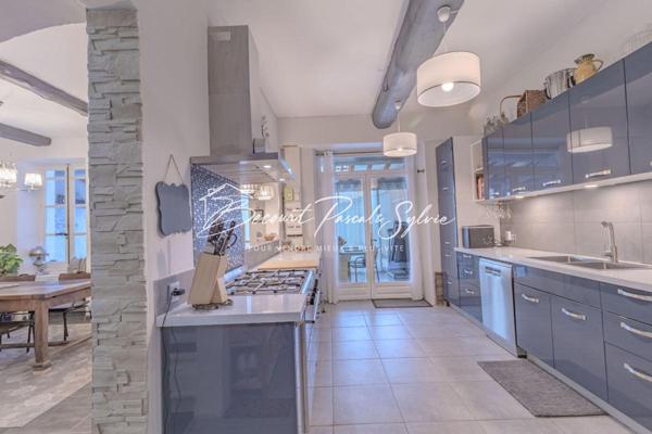 MAISON DE VILLE Vedène centre 7 pièce(s) 144 m2, grand confort