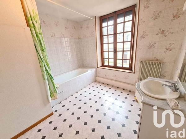 Maison 9 pièces de 110 m² à Wassy (52130)