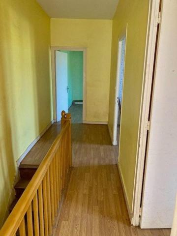 MAISON A ETAGE A RENOVER