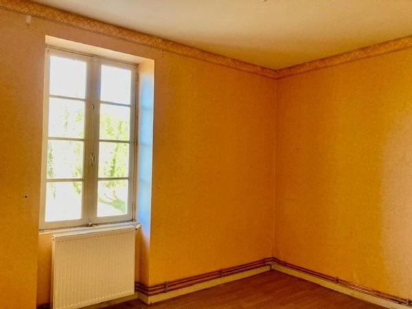 MAISON A ETAGE A RENOVER