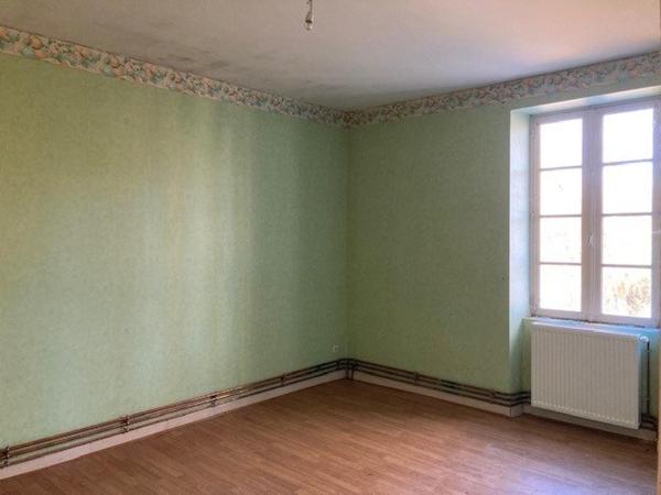 MAISON A ETAGE A RENOVER