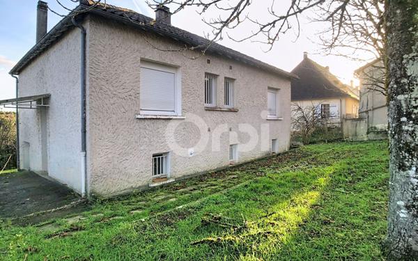 Maison à louer    3 pièces •  Thenon