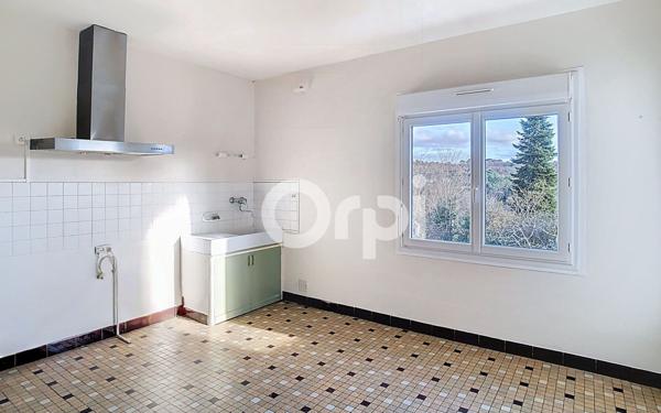 Maison à louer    3 pièces •  Thenon