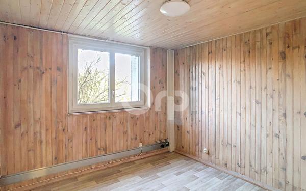 Maison à louer    3 pièces •  Thenon