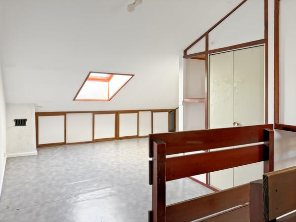 Saint-Sernin (07200) Jolie maison avec jardin dans un petit lotissement calme et convivial