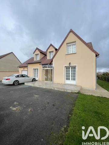 Maison à vendre 7 pièces 165 m² Bourges