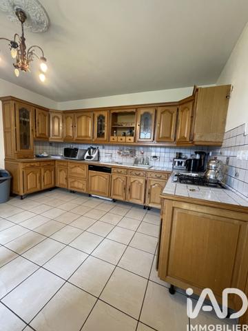 Maison à vendre 7 pièces 165 m² Bourges