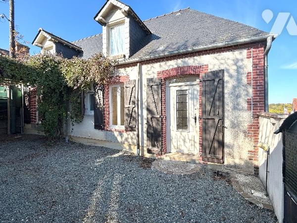 15 MN. NOGENT, PROCHE  ANCIEN COLLEGE  ROYAL ET MILITAIRE 
MAISON DE BOURG MITOYENNE 104m² UTILES