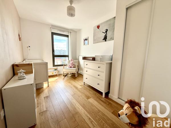 Apartment for sale 3 rooms 64 m² Colombes