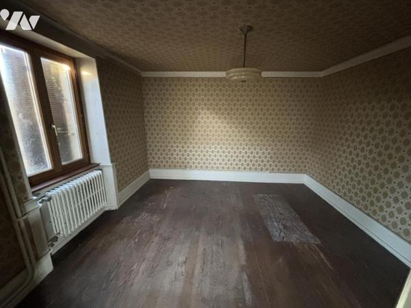 HERIMONCOURT, maison de 1811  à rénover en totalité anciennement composé de trois appartements 