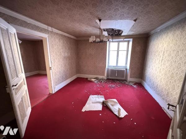 HERIMONCOURT, maison de 1811  à rénover en totalité anciennement composé de trois appartements 