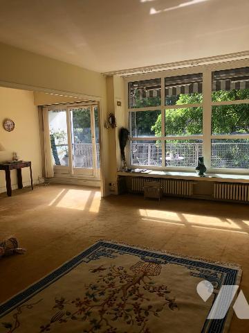 PARIS 16ᵉ – APPARTEMENT D’ARCHITECTE  – 73 m² – ÉTAGE ÉLEVÉ AVEC ASCENSEUR