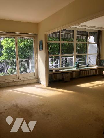PARIS 16ᵉ – APPARTEMENT D’ARCHITECTE  – 73 m² – ÉTAGE ÉLEVÉ AVEC ASCENSEUR