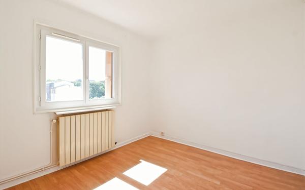 Appartement à vendre    5 pièces • 79,79 m2 Valence