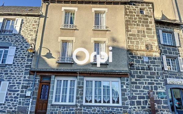 Maison à vendre    7 pièces • 145 m2 Pierrefort