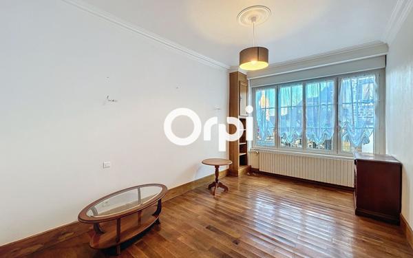 Maison à vendre    7 pièces • 145 m2 Pierrefort