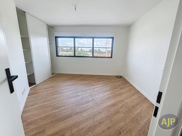 Location appartement Gujan Mestras : 1 600 € - AJP ACTEA La Hume