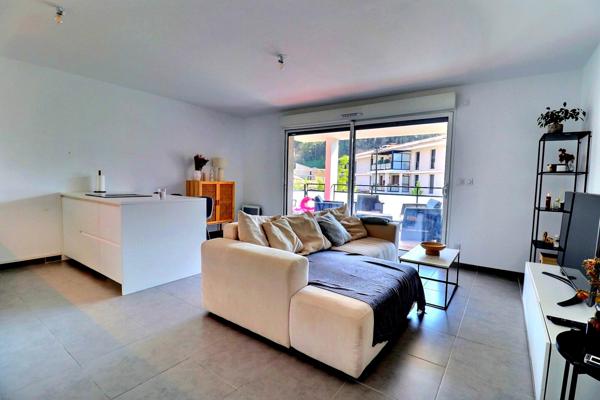 Auriol (13390) Trop tard - sous promesse d'achat ! Appartement T4 de 2023 avec terrasse et 2 garages à Auriol