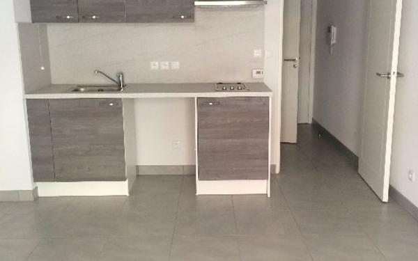 Appartement à louer    1 pièce •  Nice