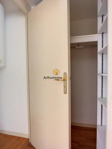 Vente                                                      Appartement
                        
                     3 pièces                      71 m2                     à Perpignan