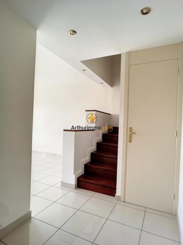 Vente                                                      Appartement
                        
                     3 pièces                      71 m2                     à Perpignan