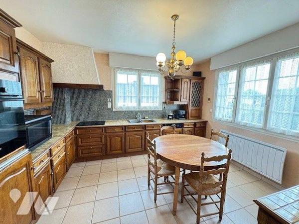 MAISON À VENDRE ? MOELAN SUR MER (29) 

Bourg de Kergroës, maison édifiée en 1970 sur sous so...