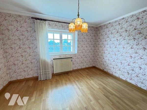 MAISON À VENDRE ? MOELAN SUR MER (29) 

Bourg de Kergroës, maison édifiée en 1970 sur sous so...