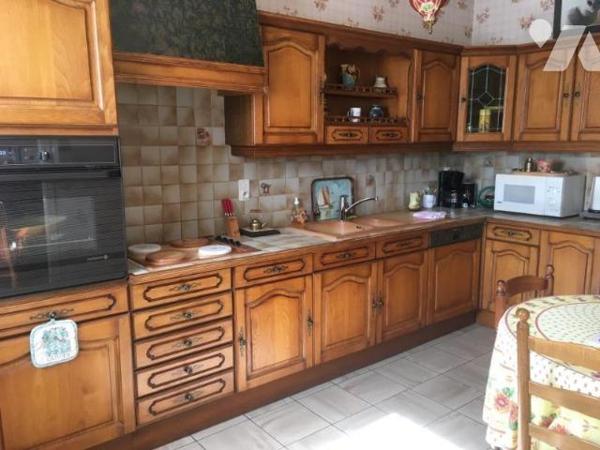 Appartement à vendre à HAZEBROUCK centre ville !!

Appartement de type 4, d'environ 93.70 m²,...