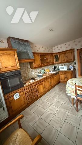 Appartement à vendre à HAZEBROUCK centre ville !!

Appartement de type 4, d'environ 93.70 m²,...