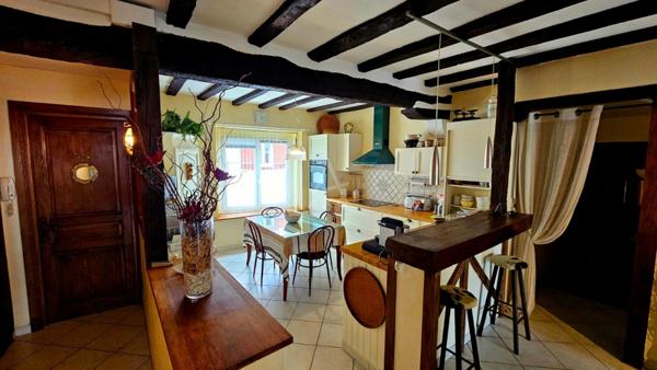 CIBOURE QUARTIER CROIX ROUGE  APPARTEMENT DE 114,32 M² EN REZ-DE-JARDIN AVEC JARDIN PRIVATIF DE 200 M² ET DOUBLE GARAGE FERMÉ