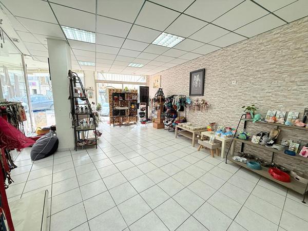 A vendre - Fonds de commerce - Centre Doué la Fontaine - 80.87 m2 - D6024