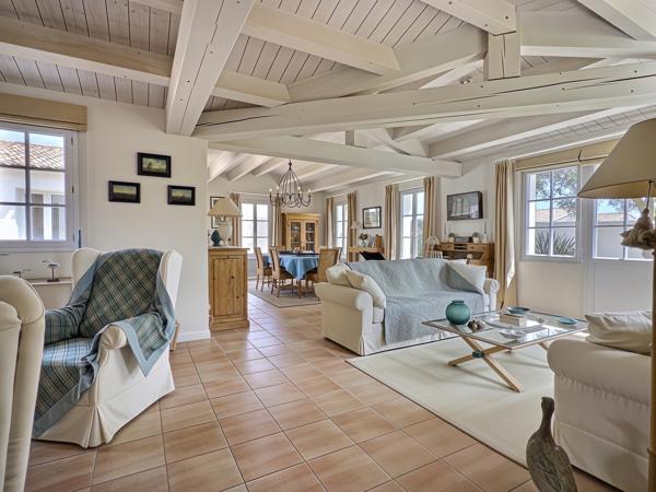Maison 153 m² Loix environement privilégié – Exclusivité