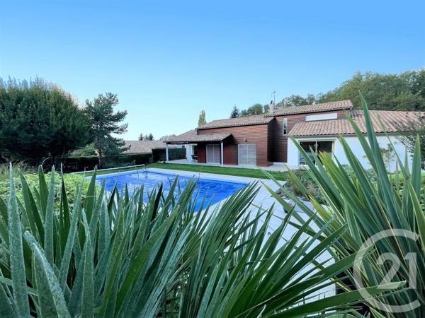 Maison à vendre  8 pièces - 187,75 m 2   PUYMOYEN  - 16