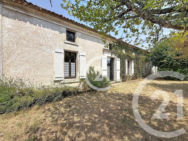 Maison à vendre  8 pièces - 187,75 m 2   PUYMOYEN  - 16