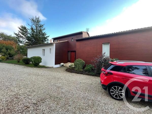 Maison à vendre  8 pièces - 187,75 m 2   PUYMOYEN  - 16