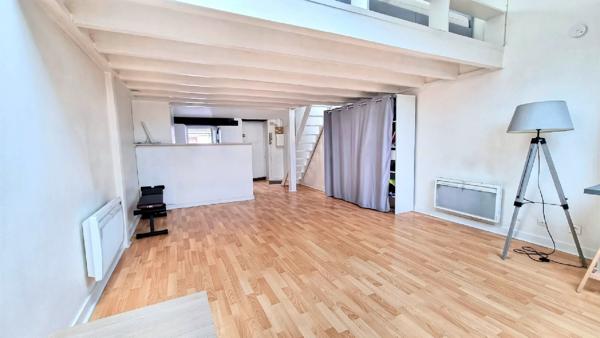 Appartement
                                                                                                                                                                                                                                                                                                                        2 pièce(s)                                                                                                                                                                                                          1 chambre(s)                                                                                                                                                                                                          41.76  m²