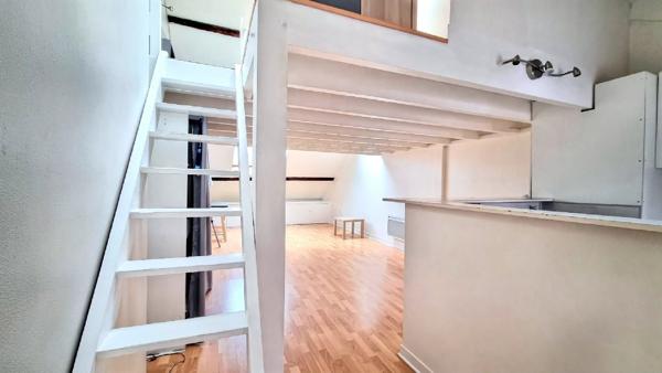 Appartement
                                                                                                                                                                                                                                                                                                                        2 pièce(s)                                                                                                                                                                                                          1 chambre(s)                                                                                                                                                                                                          41.76  m²